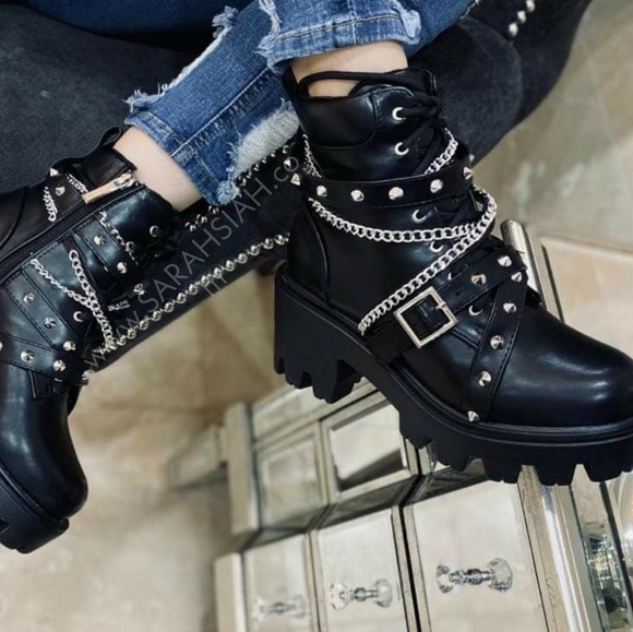 𝙇𝙖𝙨𝙩 𝙎𝙞𝙯 7 🖤Chain & Stud Buckle Lug Sole B - Picture 7 of 11